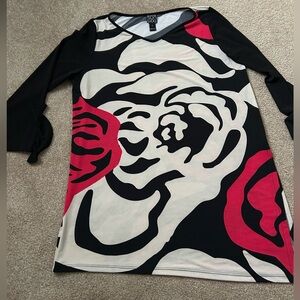 CLARA SUNWOO Rose Stamp Ruffle Cuff Top